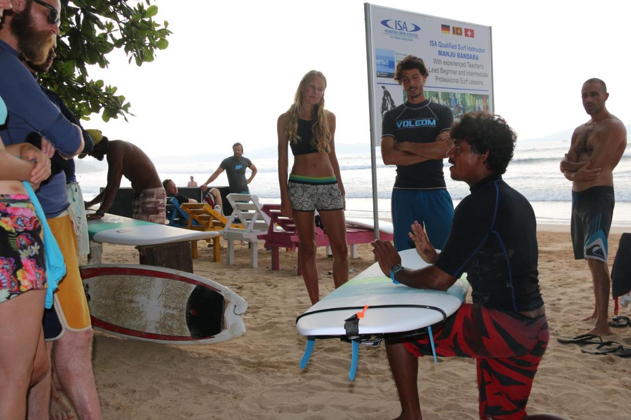 Готель Surf'N Lanka - Surf School Велігама Екстер'єр фото